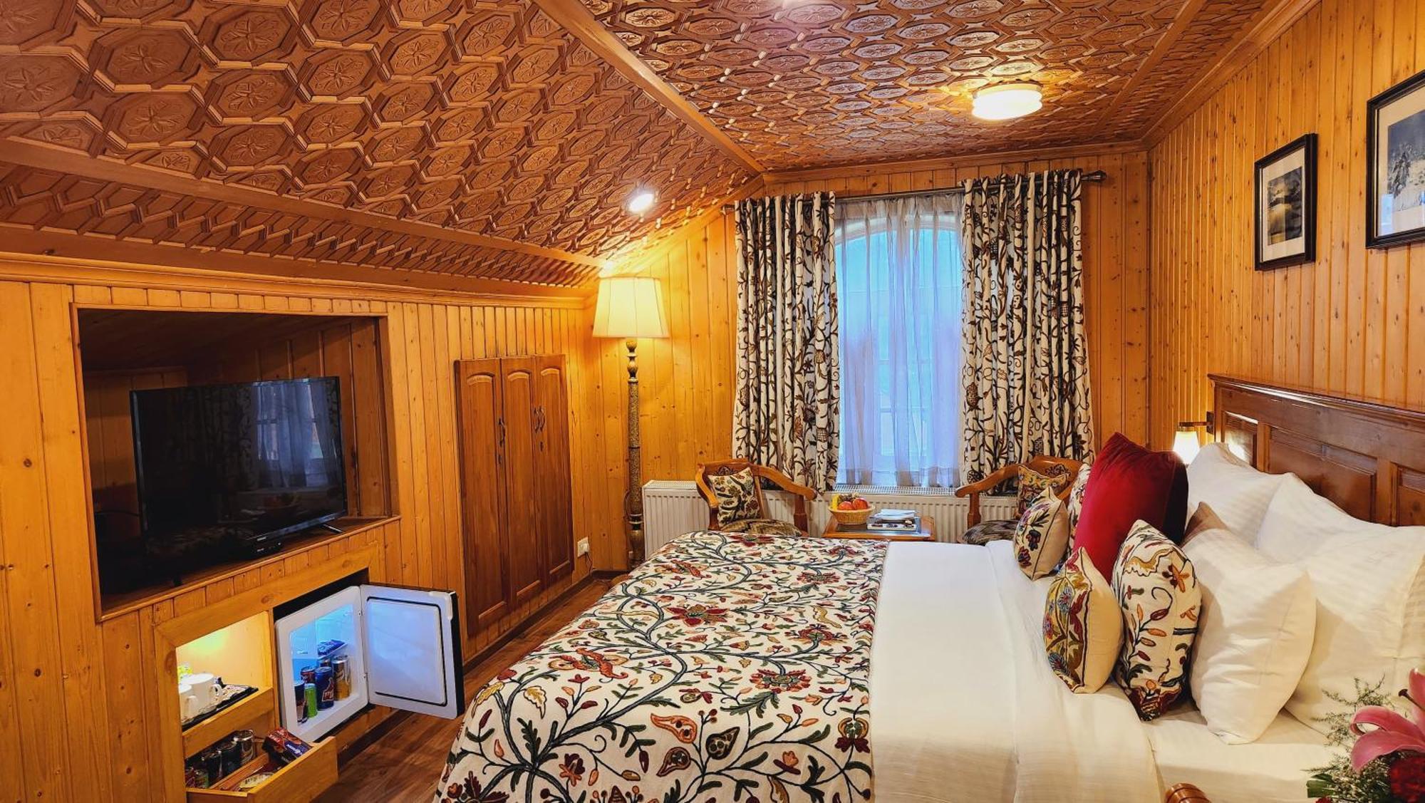 Shaw Inn By Stay Pattern Gulmarg Exteriér fotografie