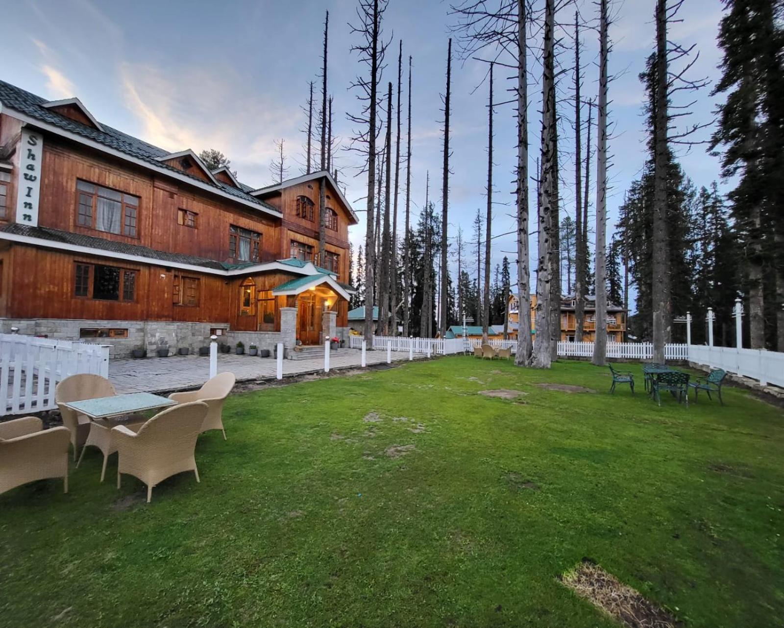 Shaw Inn By Stay Pattern Gulmarg Exteriér fotografie